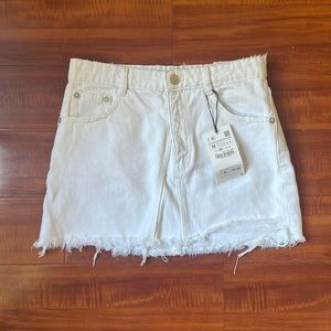 NWT Zara White Mid-Rise Mini Skirt